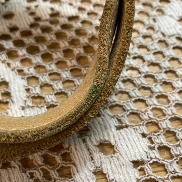 Roots Leather Crossbody Bag - Picture 8 of 9